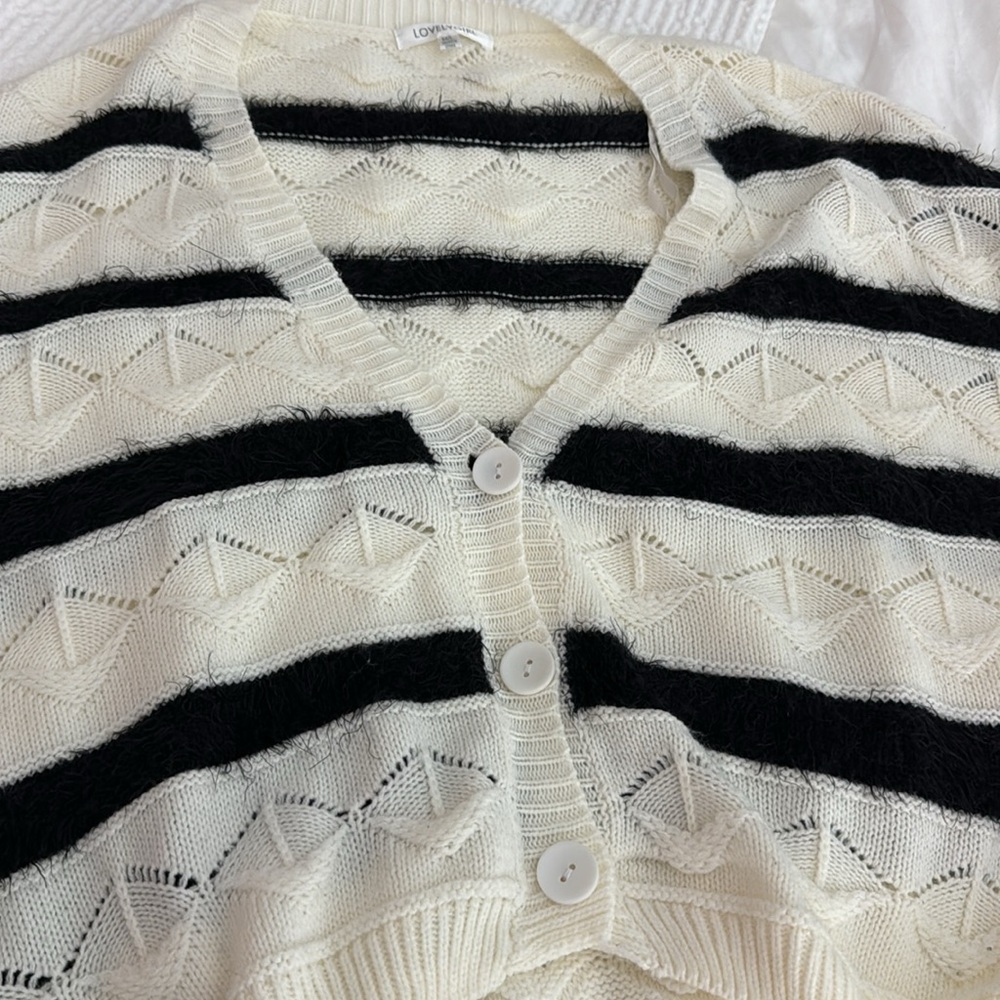 Oversized Sweater - Picture 4 of 8